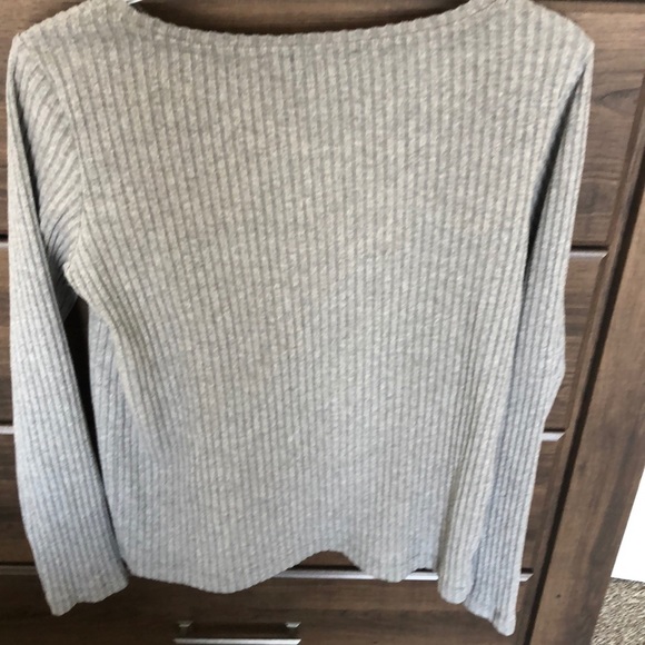 Shirt - Picture 4 of 4